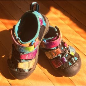 Keen toddler sandals sz 6